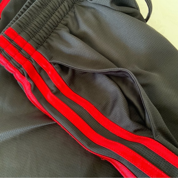 Adidas Boys XL Athletic Shorts Black - Picture 4 of 9